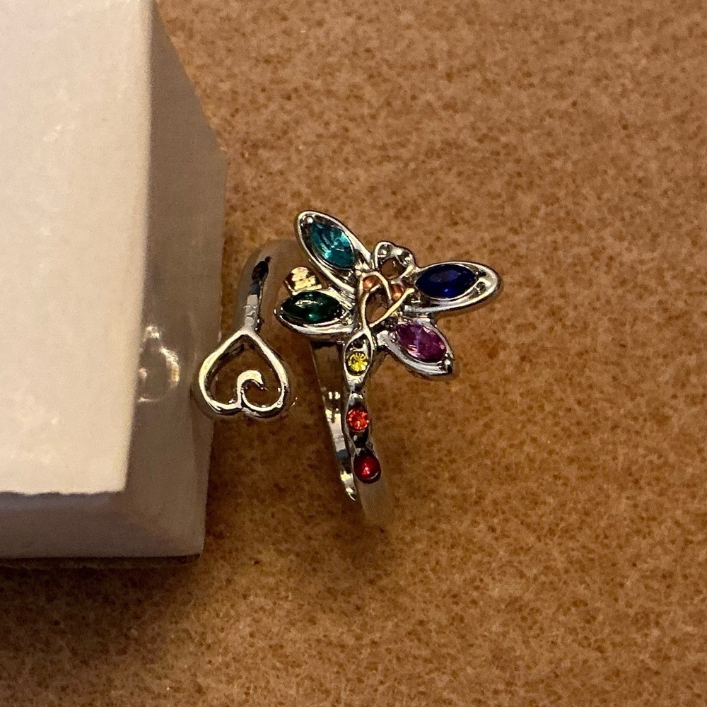 Beautiful Dragonfly adjustable ring, 
Brand New!
